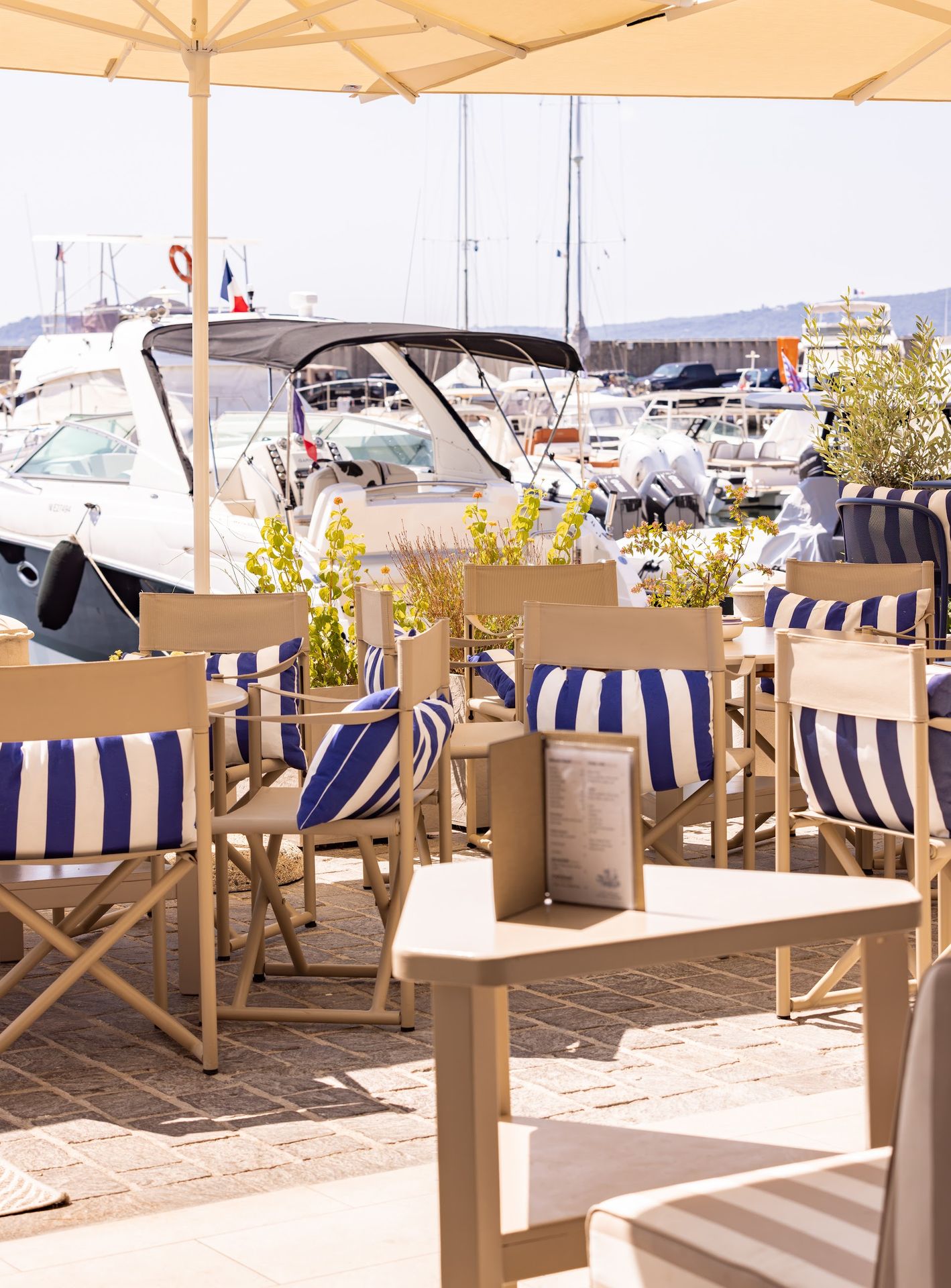La terrasse d'Ona sur le port de Sainte-Maxime